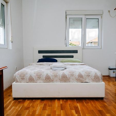 Apartman Stex Подгорица Экстерьер фото